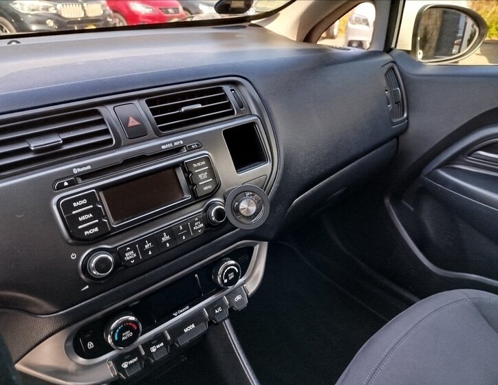 KIA Rio Hatchback 1,4 l 66 kw