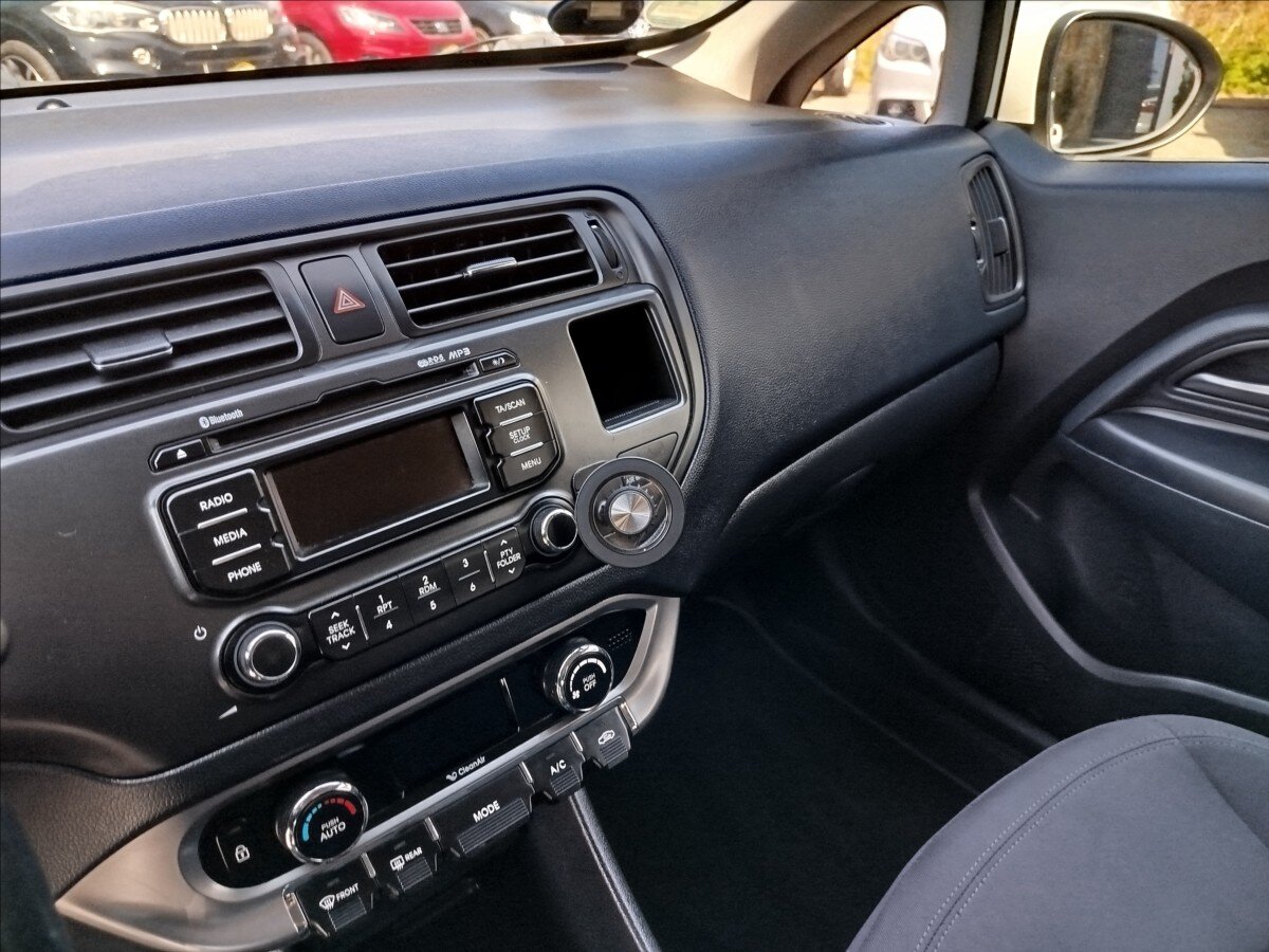 KIA Rio Hatchback 1,4 l 66 kw