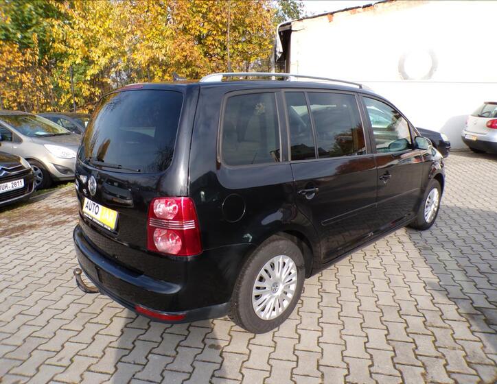 Volkswagen Touran 5
