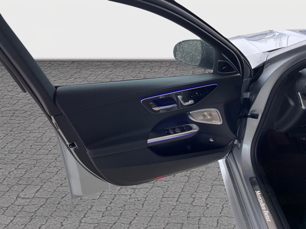 Mercedes-Benz Třídy C Sedan 2,0 l 145 kw