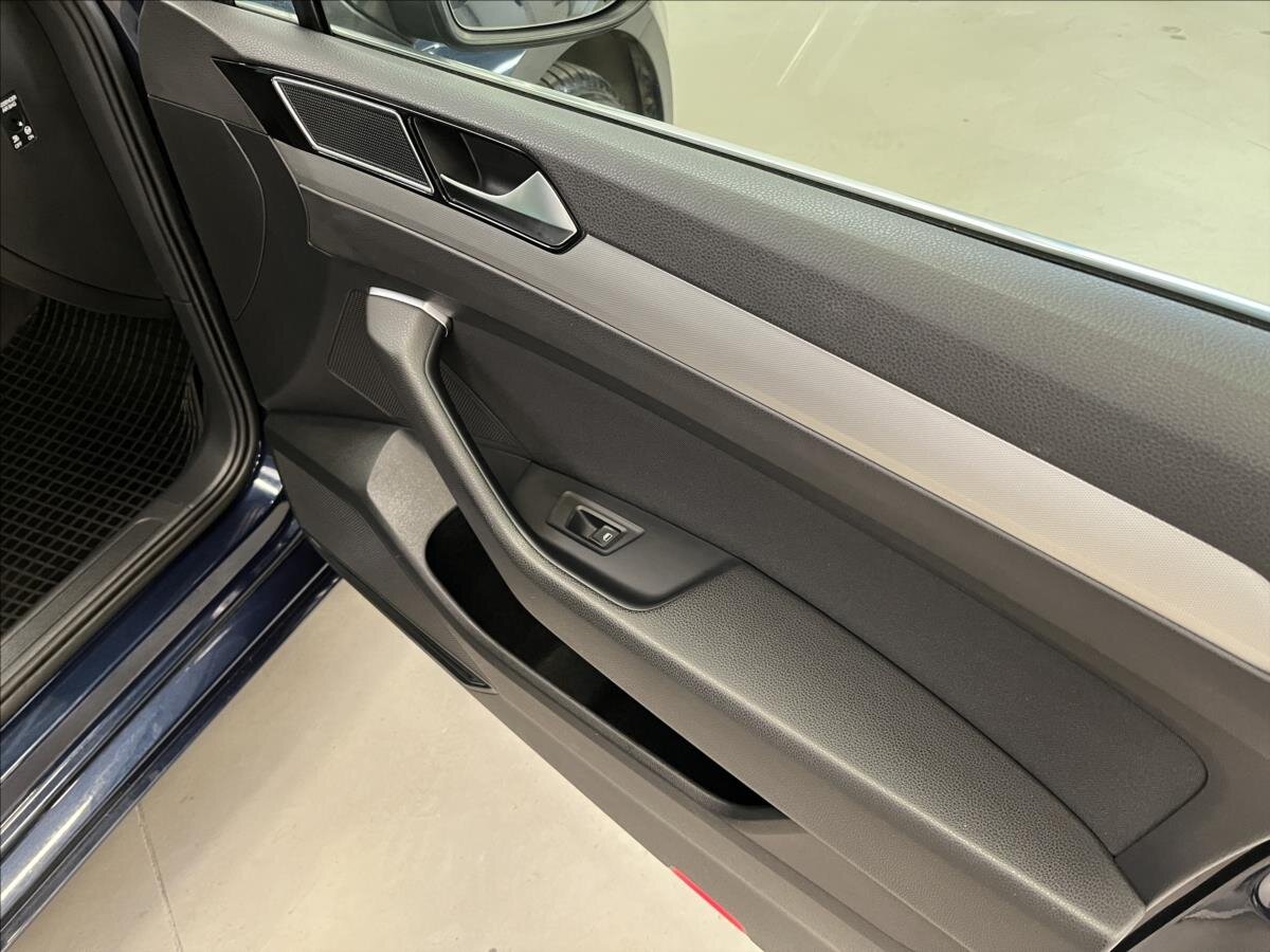 Volkswagen Passat Kombi 2,0 l 140 kw