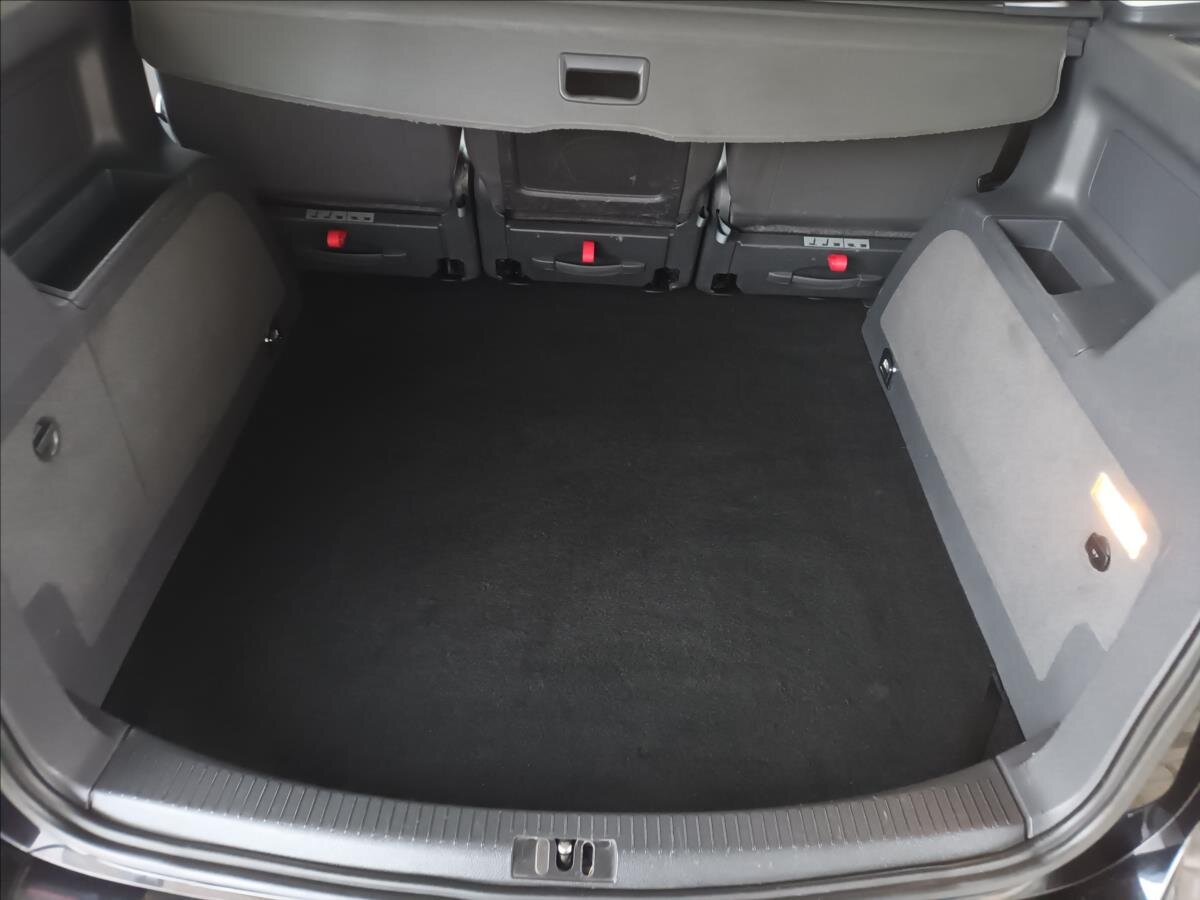 Volkswagen Touran MPV 1,4 l 103 kw