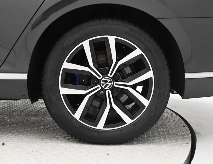 Volkswagen Passat Kombi 1,4 l 115 kw