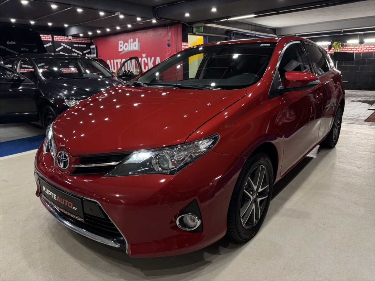 Toyota Auris Hatchback 1,6 l 97 kw