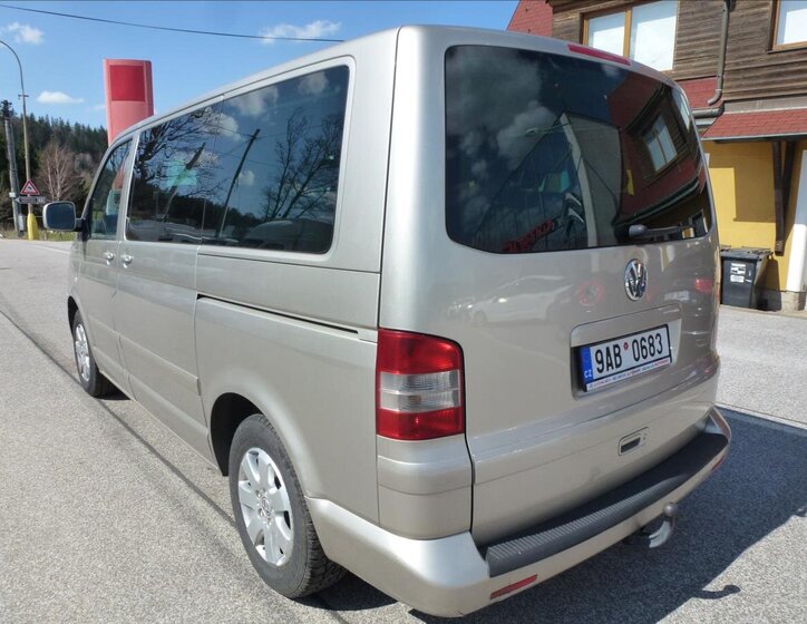 Volkswagen Multivan Kombi 2,5 l 128 kw