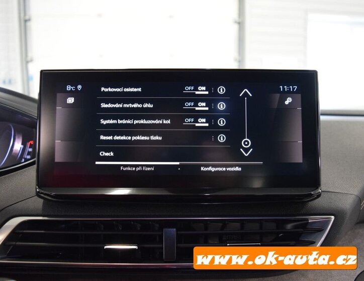 Peugeot 5008 MPV 1,5 l 96 kw