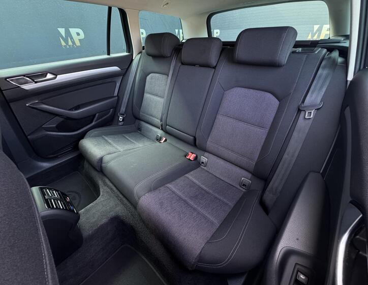 Volkswagen Passat 13