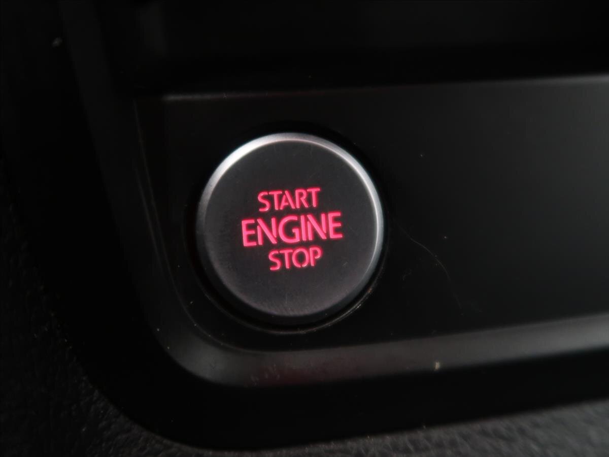 Volkswagen Sharan MPV 2,0 l 110 kw