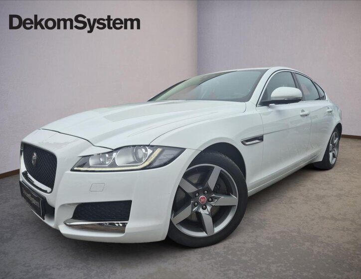 Jaguar XF Sedan 3,0 l 221 kw