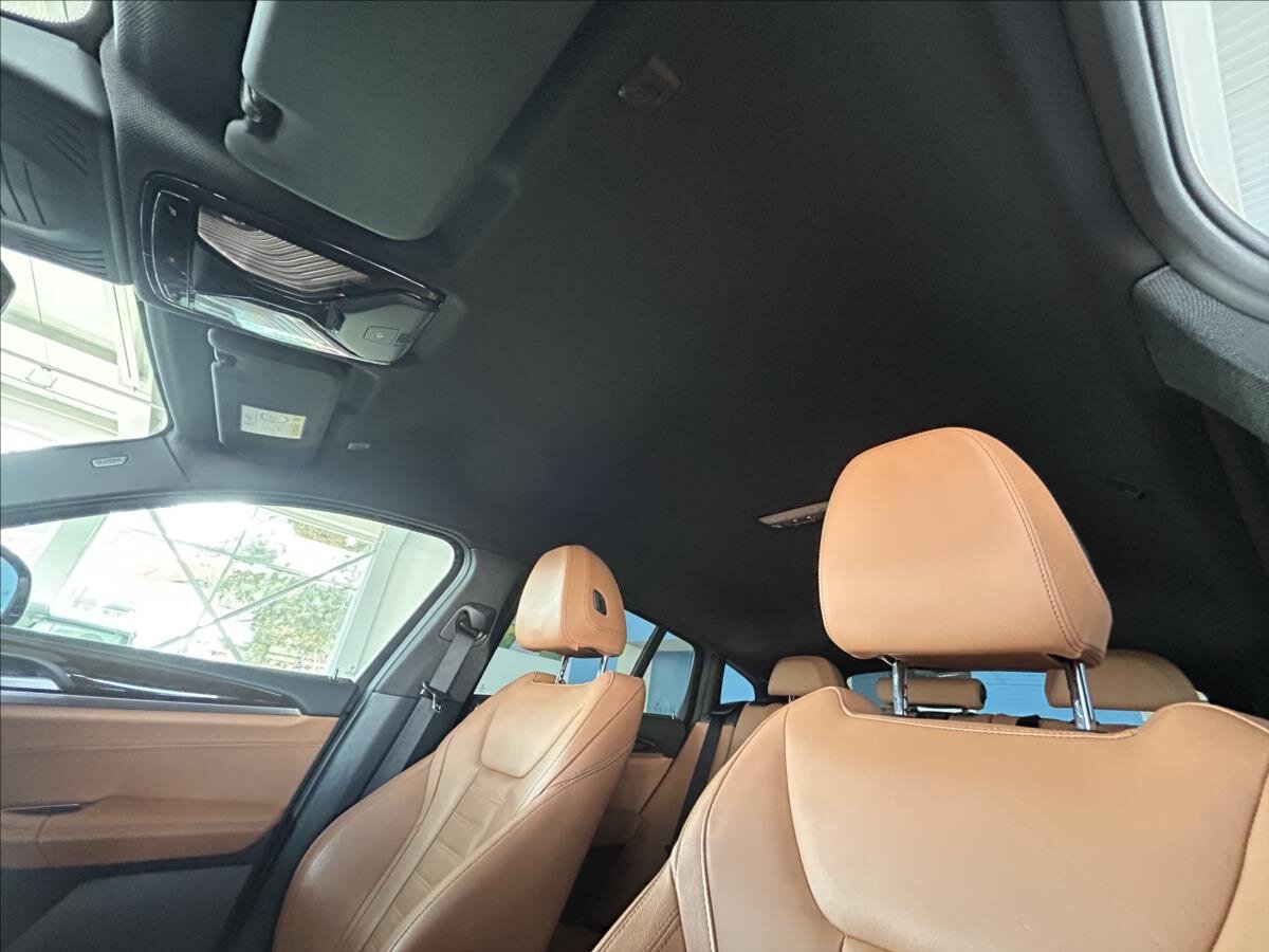 BMW X4 SUV / Terénní 2,0 l 140 kw