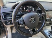 Volkswagen Touareg SUV / Terénní 4,1 l 250 kw