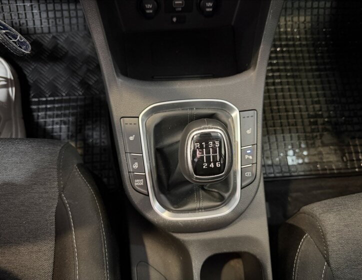 Hyundai i30 Sedan / Limuzína 1,5 l 117 kw