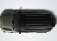 Land Rover Defender 4