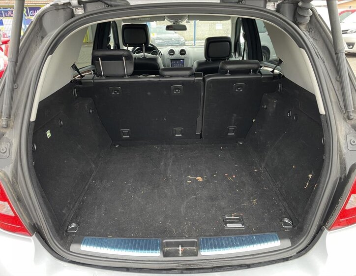 Mercedes-Benz Třídy M SUV / Terénní 3,5 l 200 kw