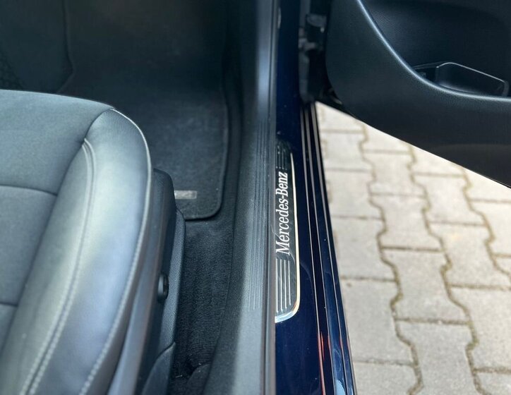 Mercedes-Benz Třídy E Sedan / Limuzína 2,0 l 143 kw