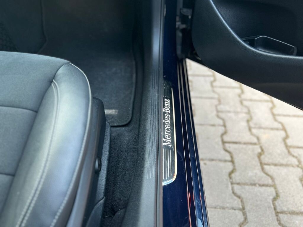 Mercedes-Benz Třídy E Sedan / Limuzína 2,0 l 143 kw