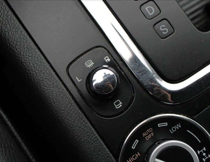 Volkswagen Touareg SUV / Terénní 3,0 l 165 kw