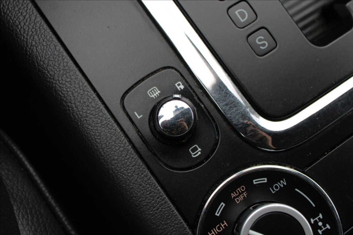 Volkswagen Touareg SUV / Terénní 3,0 l 165 kw