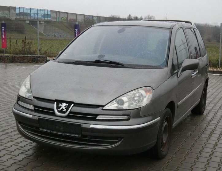 Peugeot 807 1