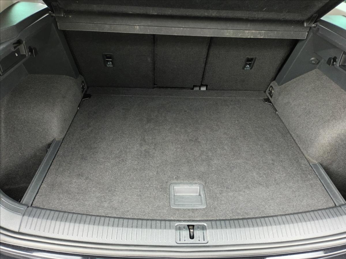 Volkswagen Tiguan SUV / Terénní 2,0 l 110 kw