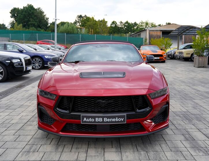 Ford Mustang 1