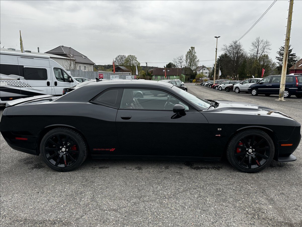 Dodge Challenger Kupé 5,7 l 277 kw