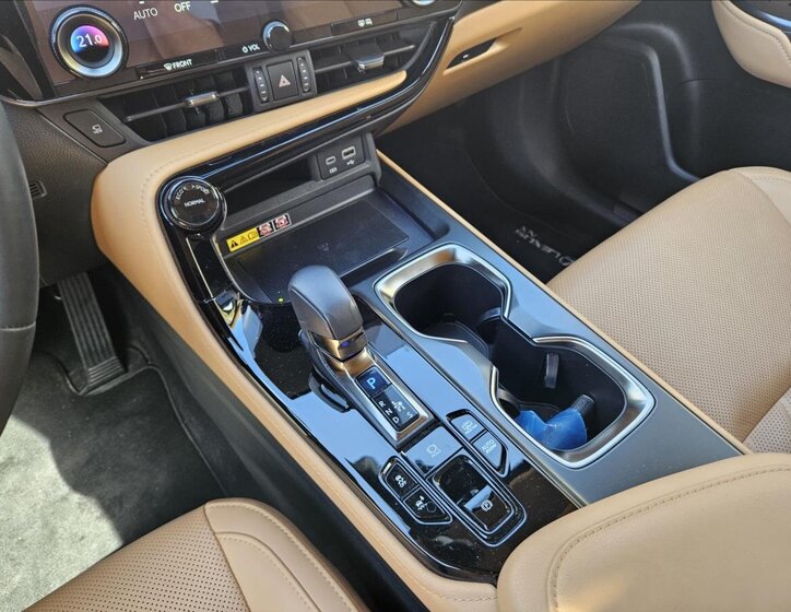 Lexus NX 450h plus SUV / Terénní 2,5 l 227 kw