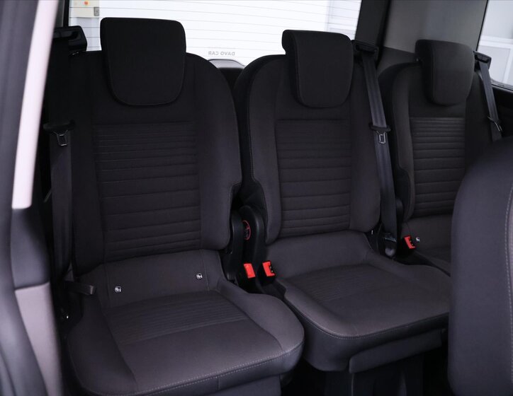 Ford Tourneo Custom Kombi 2,0 l 95 kw