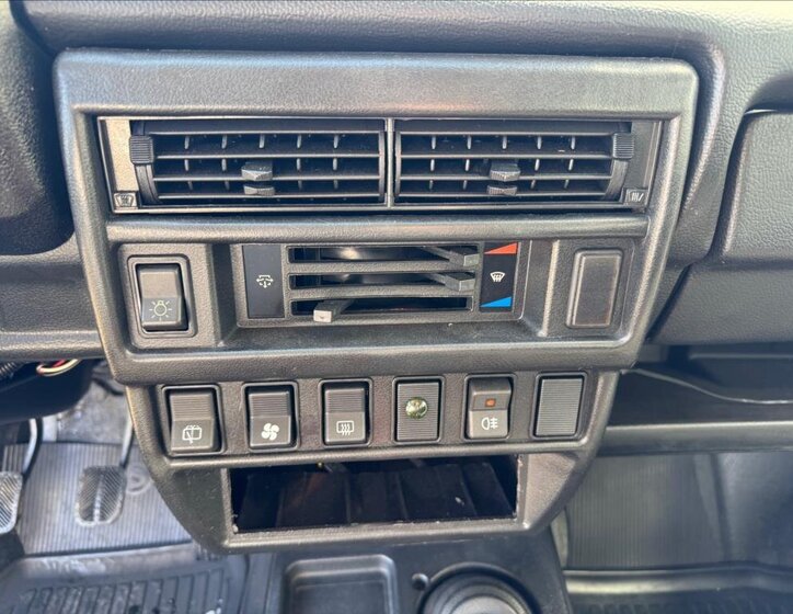 Lada Niva SUV 1,7 l 61 kw