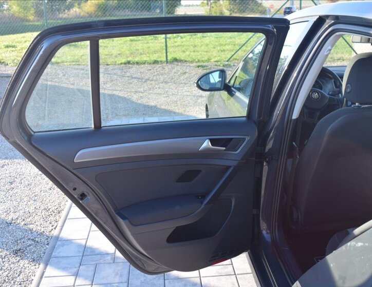 Volkswagen Golf Kombi 1,2 l 63 kw