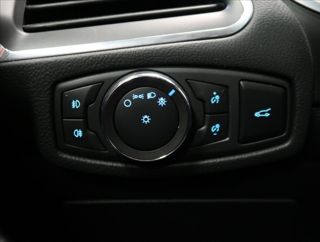 Ford S-MAX MPV 2,0 l 140 kw