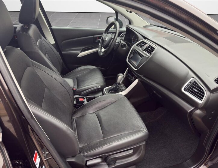 Suzuki SX4 S-Cross SUV / Terénní 1,6 l 88 kw