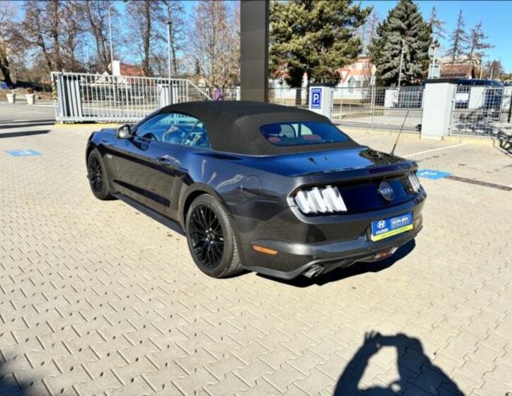 Ford Mustang Kabriolet 5,0 l 310 kw