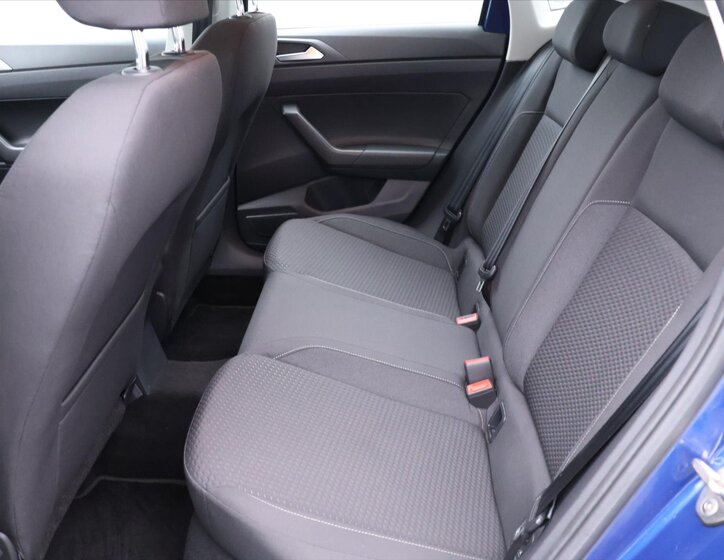 Volkswagen Polo Hatchback 999,0 70 kw