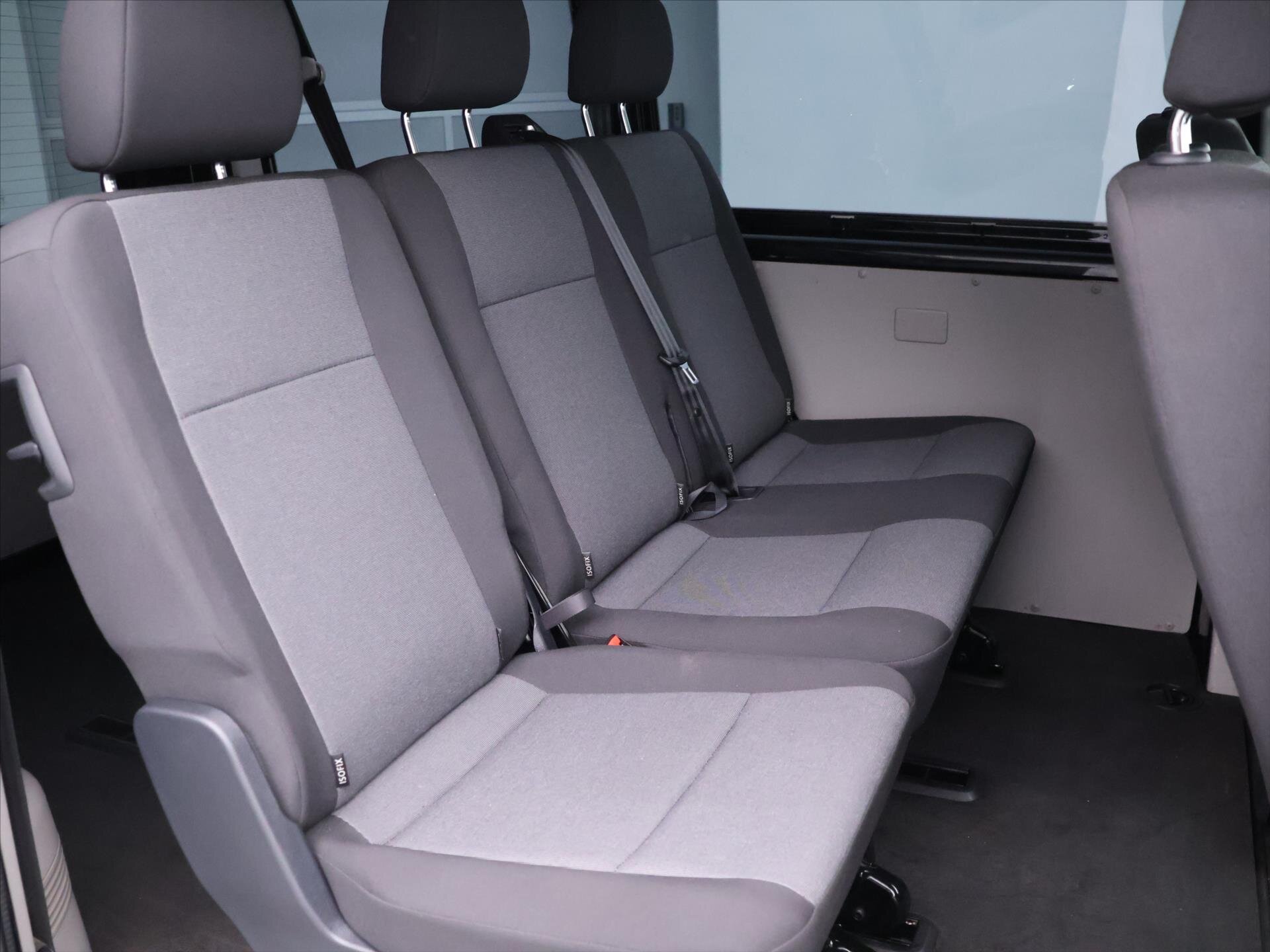 Volkswagen Transporter Kombi 2,0 l 110 kw