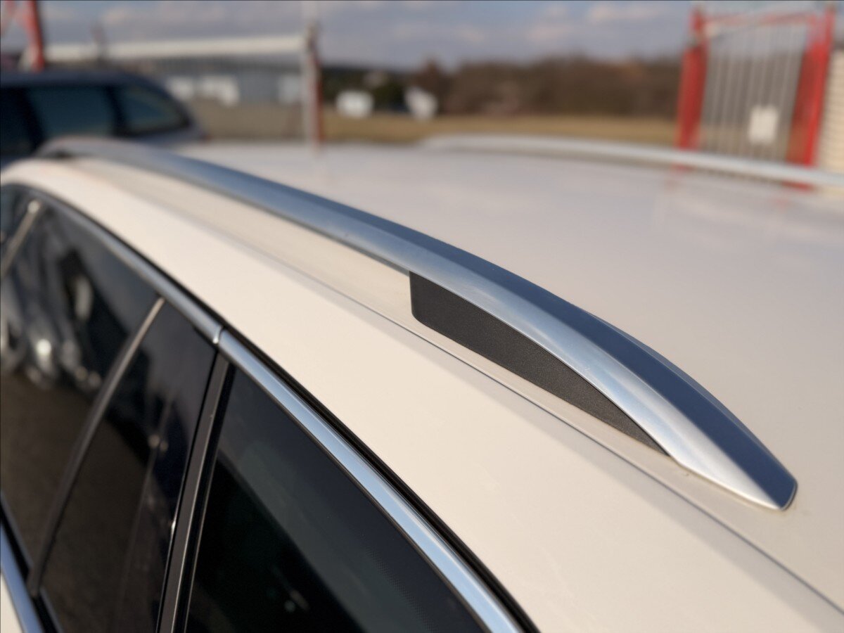 Škoda Superb Kombi 2,0 l 140 kw