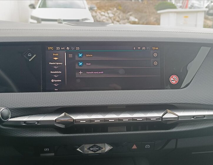 DS Automobiles DS4 Hatchback 1,6 l 133 kw