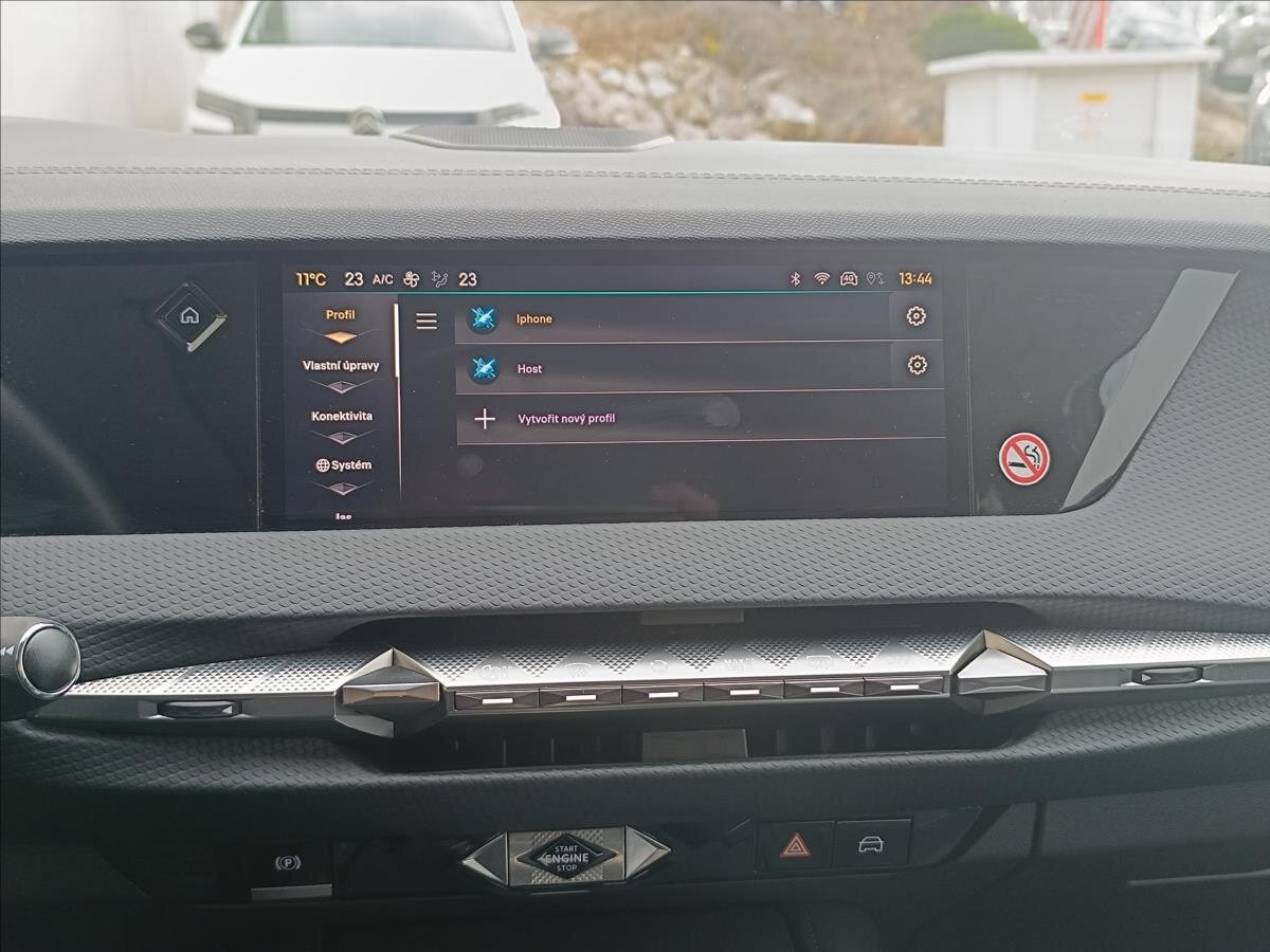 DS Automobiles DS4 Hatchback 1,6 l 133 kw