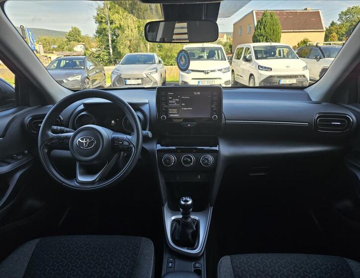 Toyota Yaris Cross 4