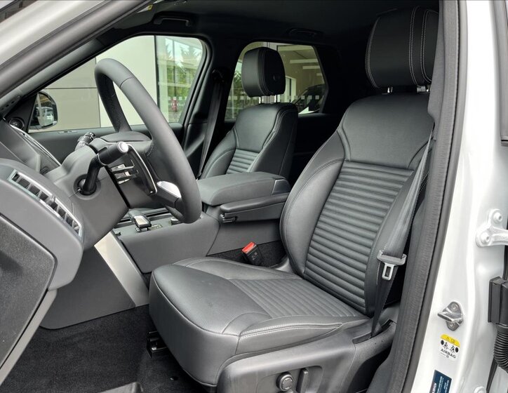 Land Rover Discovery 15