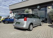 Peugeot 5008 6