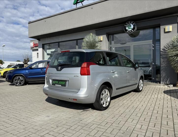 Peugeot 5008 6