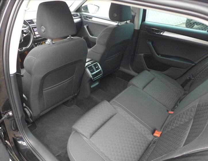 Škoda Superb Kombi 2,0 l 110 kw