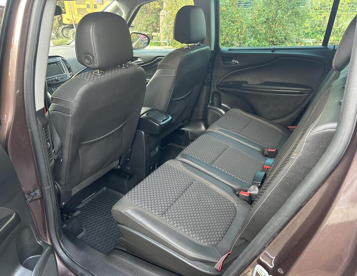Opel Zafira 31
