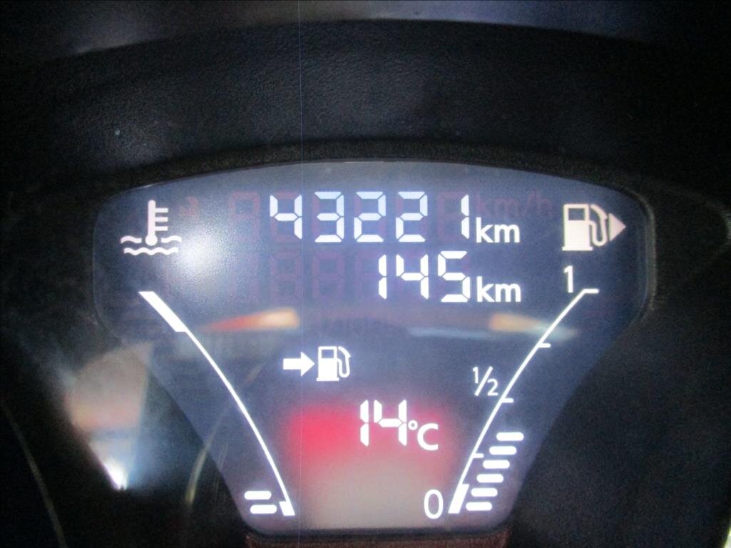 Nissan Juke SUV / Terénní 1,6 l 83 kw