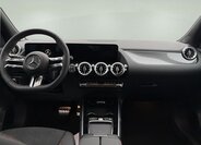 Mercedes-Benz GLA 11