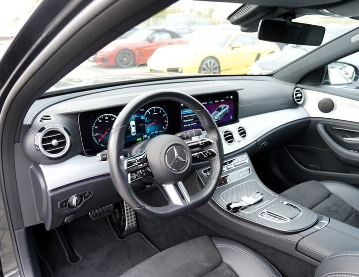 Mercedes-Benz Třídy E Sedan 2,0 l 145 kw