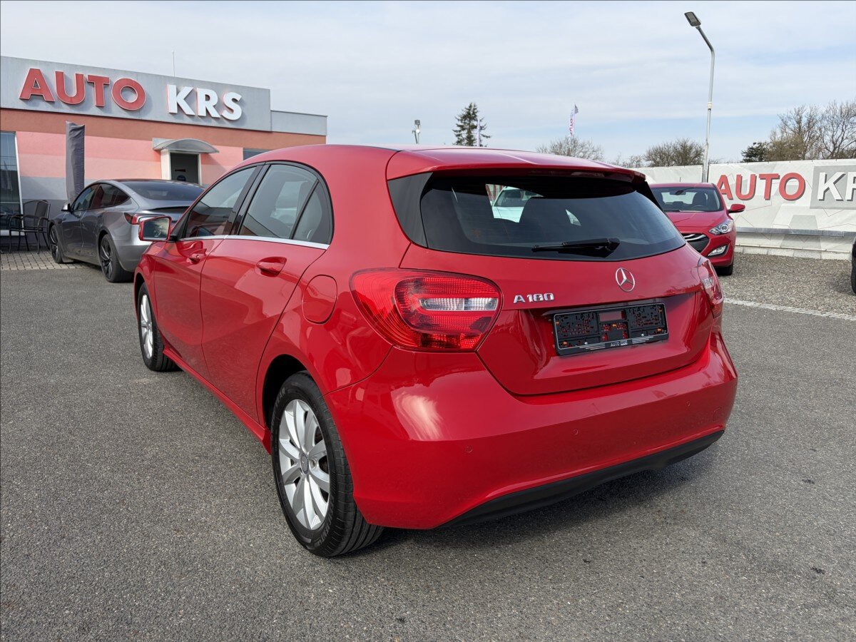 Mercedes-Benz Třídy A Hatchback 1,6 l 90 kw