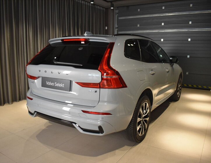 Volvo XC60 SUV / Terénní 2,0 l 145 kw