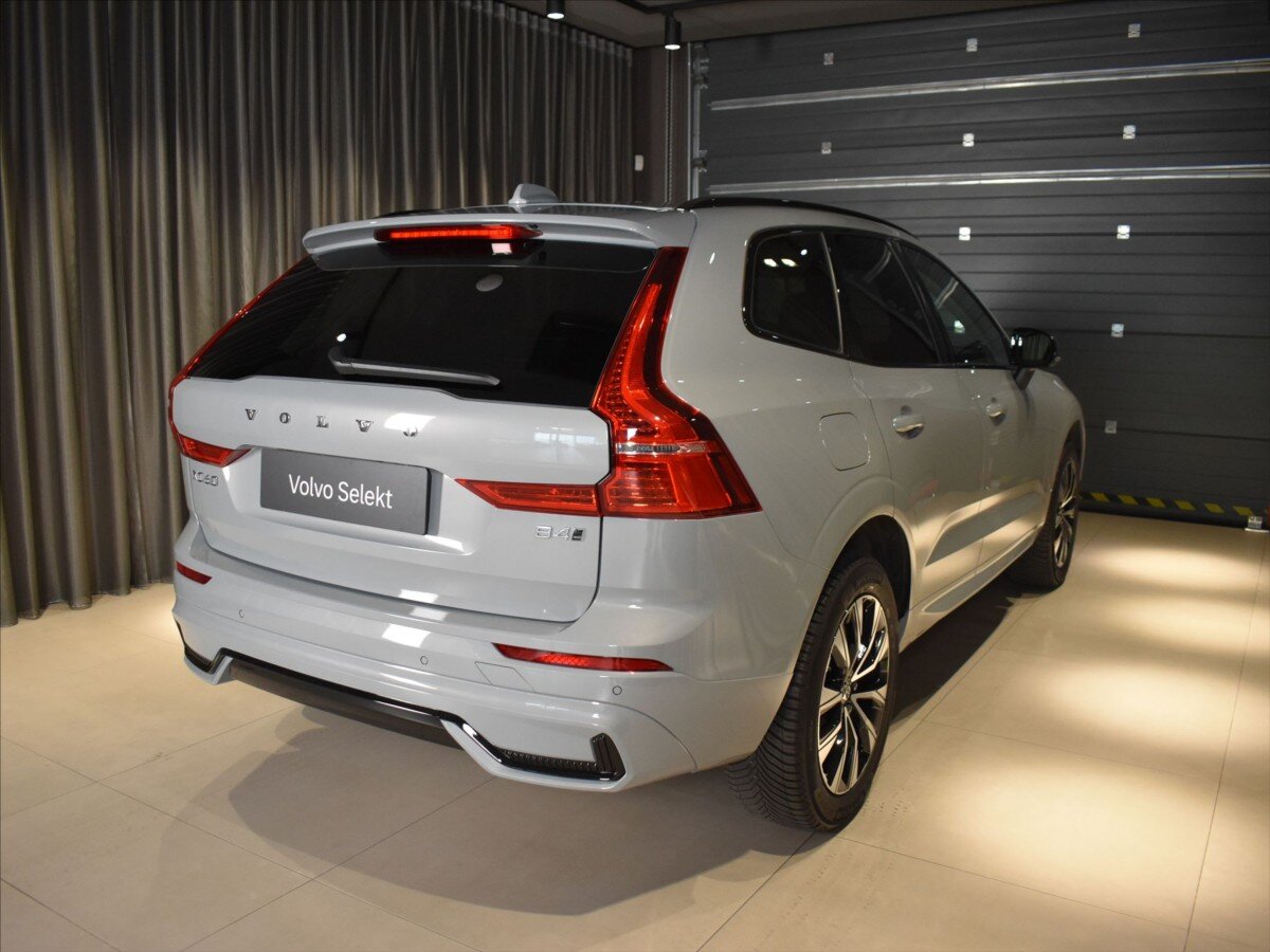 Volvo XC60 SUV / Terénní 2,0 l 145 kw